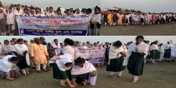 কুয়াকাটা সমুদ্র সৈকতে পরিচ্ছন্নতা অভিযান করেন গার্লস স্কুল এন্ড কলেজের শিক্ষার্থীরা