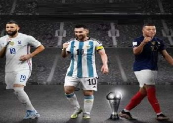 কার হাতে উঠবে ফিফার বর্ষসেরার পুরস্কার: মেসি নাকি এমবাপে ?