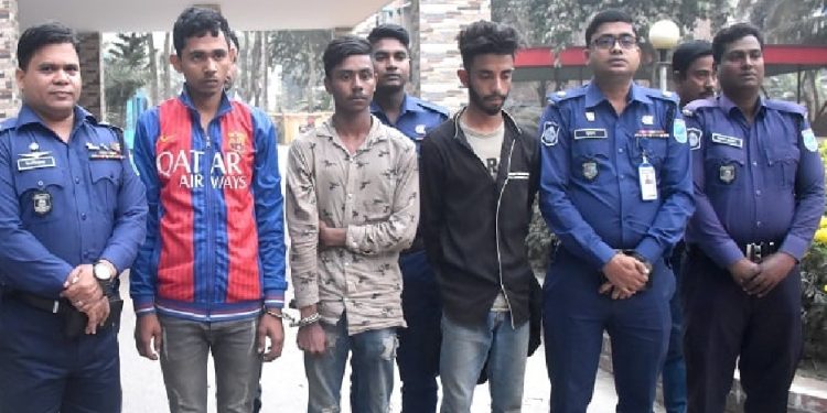 অটোরিকশা ডাকাতি, মানিকগঞ্জে গ্রেপ্তার-৪