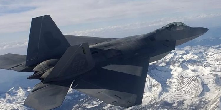 উড়ন্ত বস্তু গুলি করে নামিয়েছে যুক্তরাষ্ট্র