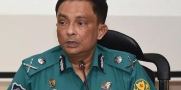 সুপ্রিম কোর্টে সাংবাদিকদের ওপর পুলিশের হামলায় দুঃখ প্রকাশ করলেন ডিএমপি কমিশনার