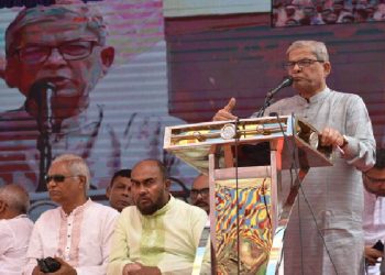 ১০ টাকায় চাল খাওয়ানোর কথা বলে এখন ৭০ টাকায় মোটা চাল খাওয়াচ্ছে: ফখরুল