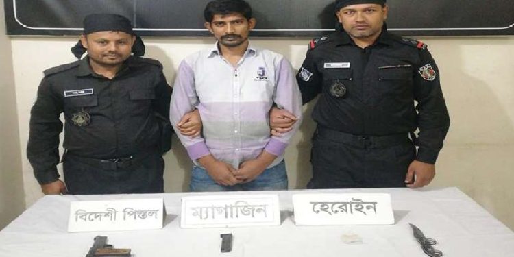 রাজশাহীর শীর্ষ সন্ত্রাসী সন্ত্রাসী সারোয়ার জামান সুইট বিদেশি পিস্তলসহ গ্রেফতার