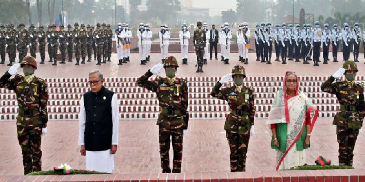 জাতীয় স্মৃতিসৌধে রাষ্ট্রপতি ও প্রধানমন্ত্রীর শ্রদ্ধা