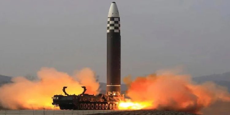 স্বল্পপাল্লার দুটি ব্যালাস্টিক ক্ষেপণাস্ত্র উৎক্ষেপণ করল উত্তর কোরিয়া