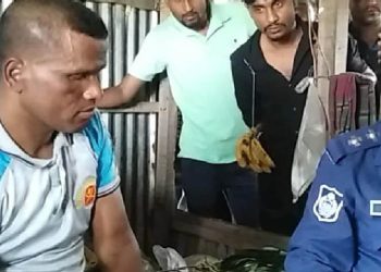 জনতার হাতে টাঙ্গাইলে ভুয়া সেনা সদস্য আটক