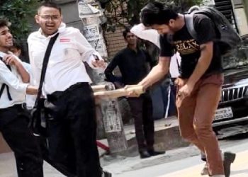 ঢাকা কলেজ ও আইডিয়াল কলেজের শিক্ষার্থীদের মধ্যে মারামারি,আহত- ৭