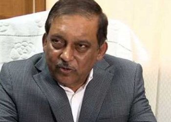 স্বাস্থ্য পরীক্ষার জন্য সপরিবারে সিঙ্গাপুর যাচ্ছেন স্বরাষ্ট্রমন্ত্রী