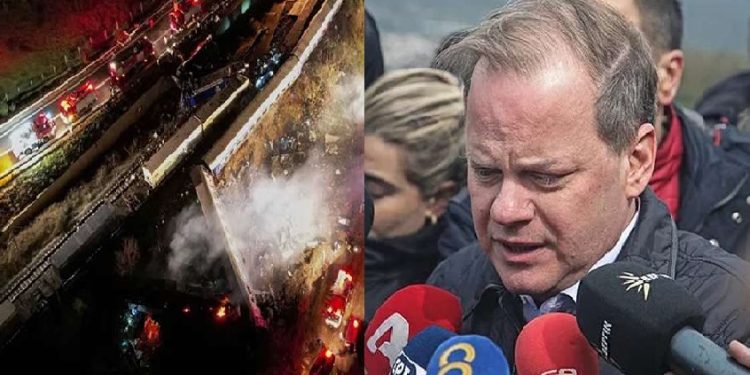 ট্রেন দুর্ঘটনায় ৩৮ জন নিহত, দায় নিয়ে গ্রিসের পরিবহনমন্ত্রীর পদত্যাগ