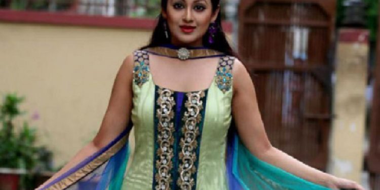‘শরতের জবা’ নিয়ে ফিরছেন কুসুম শিকদার