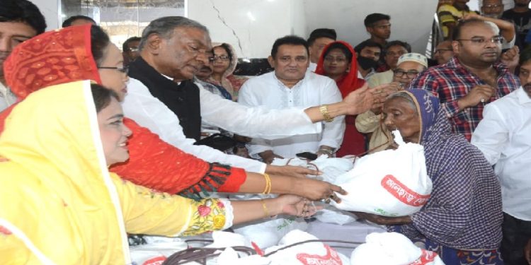 সেবার মাধ্যমে বিএনপিকে ষড়যন্ত্রের জবাব দেয়া হবে: সাদেক খান