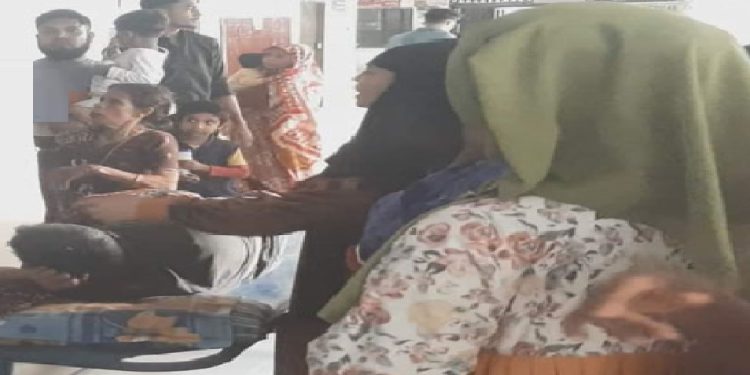 মাদারীপুরে দু,পক্ষের সংষর্ষে আহত-১০