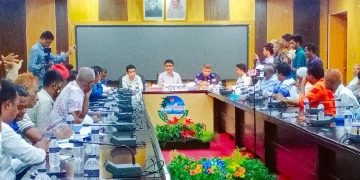 ঘুর্নিঝড় “মোখা” সতর্কতায় জেলা প্রশাসকের কার্যালয়ে দুর্যোগ ব্যবস্থাপনা কমিটির বৈঠক