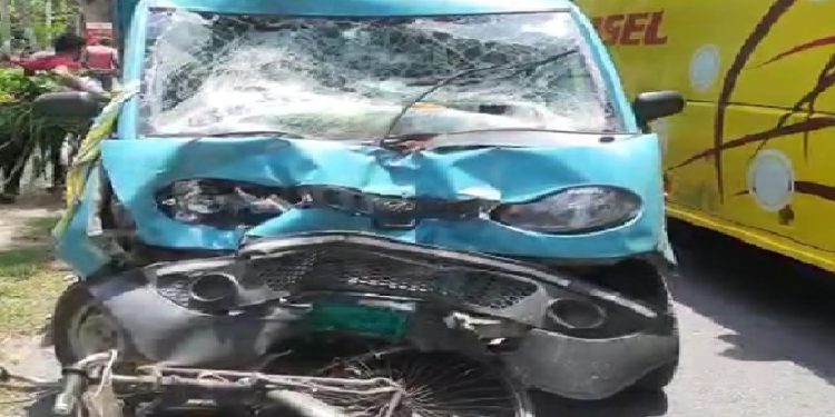 পিকআপ ও ভ্যানের মুখোমুখি সংঘর্ষে দুই শিশুসহ নিহত-৩