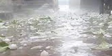 হতে পারে আট বিভাগে বৃষ্টি , হুঁশিয়ারি সংকেত নদীবন্দরে