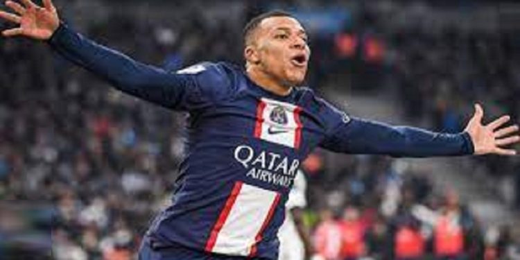 মৌসুম শুরুর আগেই এমবাপ্পের সঙ্গে চুক্তি করতে চায় রিয়াল মাদ্রিদ