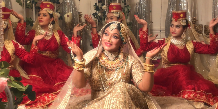 চন্দ্রমুখীর সাজে সেজেছেন নায়িকা রোজিনা