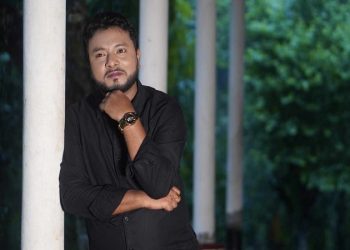 ‘পিরিতের ভাও’ গাইলেন হাফিজ বাউলা
