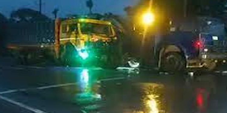 ট্রাক-মাইক্রোবাসের মুখোমুখি সংঘর্ষে নিহত-৭,আহত-৪