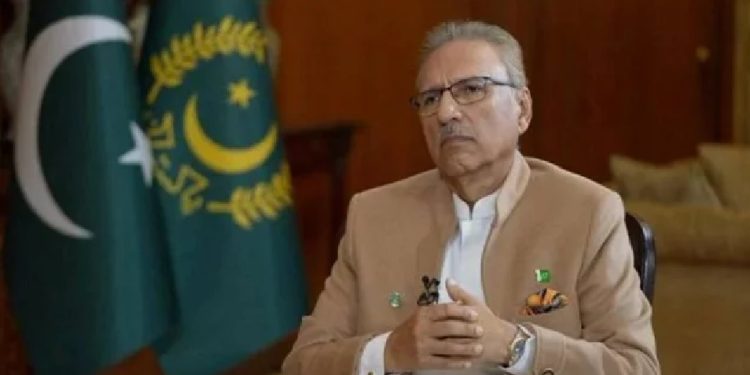 নিজের বেতন বাড়ানোর দাবি জানিয়েছেন রাষ্ট্রপতি