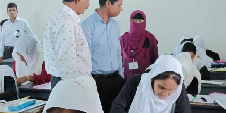 বাবার লাশ বাড়িতে রেখে পরীক্ষায় বসলেন মেয়ে শান্তা ইসলাম