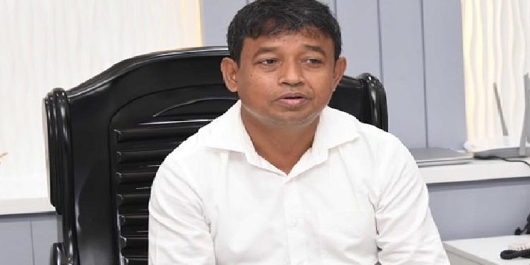 ওমরাহ করতে সৌদি গেলেন হারুন অর রশীদ