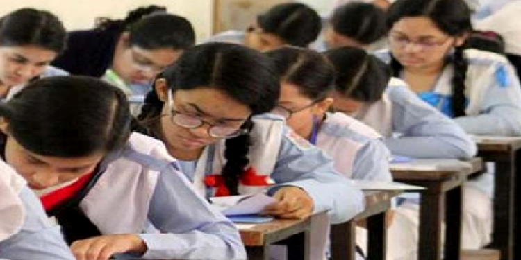 দেশে ৮টি শিক্ষা বোর্ডে এইচএসসি পরীক্ষা শুরু