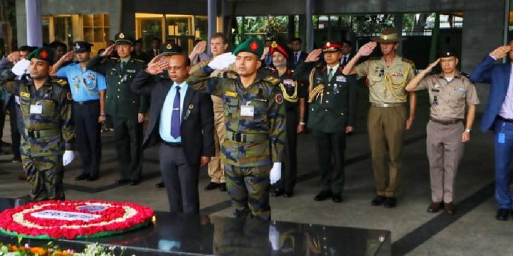 বঙ্গবন্ধুর প্রতিকৃতিতে বন্ধুপ্রতিম দেশের ৮ সামরিক উপদেষ্টার শ্রদ্ধা