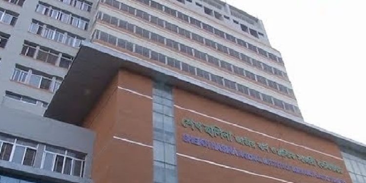 গাজীপুরে গ্যাস লিকেজ থেকে বিস্ফোরণে একই পরিবারের ৩ জন দগ্ধ