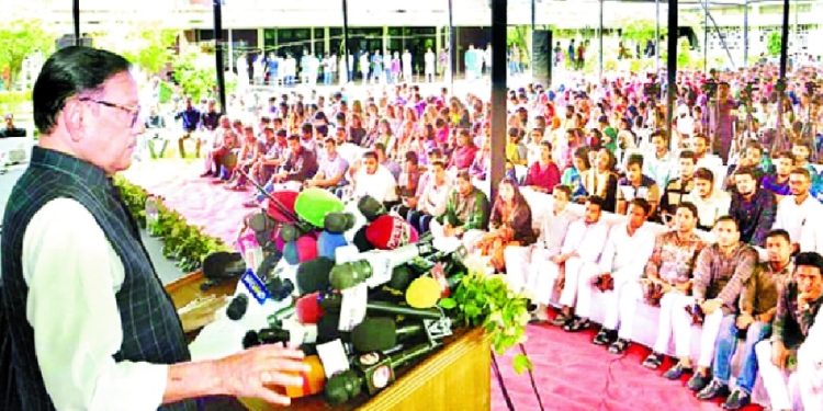 ইউরোপ আমেরিকার মেহমানরা না বলে চলে আসেন,তাদের আমরা তো দাওয়াত করি না: কাদের