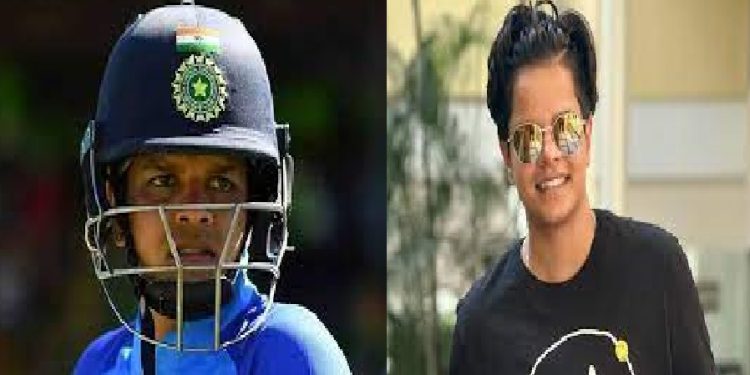 ভারতের ক্রিকেটার শেফালি বর্মাকে উঠতে দেয়া হল না বিমানে!