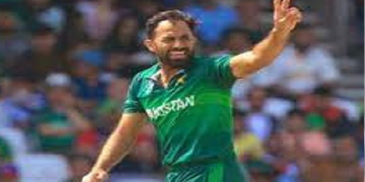 অবসর নিলেন পাকিস্তানের ফাস্ট বোলার ওয়াহাব রিয়াজ
