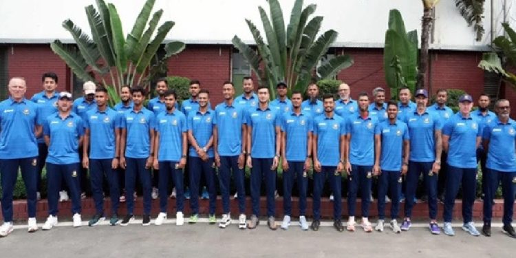 ভারতের উদ্দেশে ঢাকা ছেড়েছে বাংলাদেশ দল