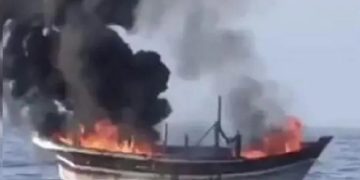 নৌকায় সিলিন্ডার বিস্ফোরণে ১১ জেলে দগ্ধ