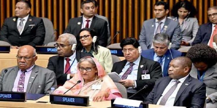 জলবায়ু সংকট এড়াতে বিশ্বের প্রধান অর্থনীতির দেশগুলোকে সৎ হতে হবে: প্রধানমন্ত্রী