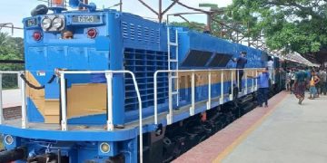 পদ্মা সেতু হয়ে ঢাকার পথে চলাচলের জন্য প্রস্তুত ট্রায়াল ট্রেন