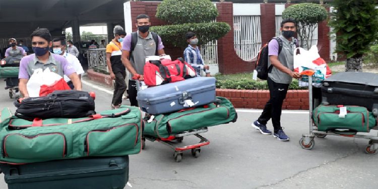 বাংলাদেশ ক্রিকেট দল দেশে ফিরেছে