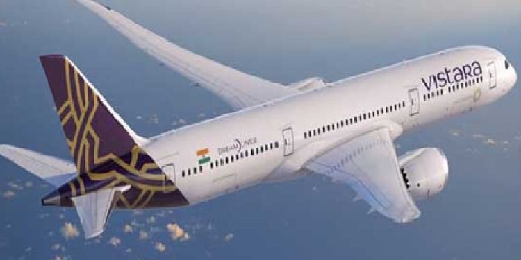 বিমানবালাকে জড়িয়ে ধরায় বাংলাদেশি গ্রেপ্তার