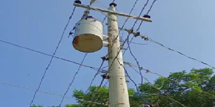 ট্রান্সফরমার চুরি করতে গিয়ে বিদ্যুৎস্পৃষ্টে যুবক নিহত