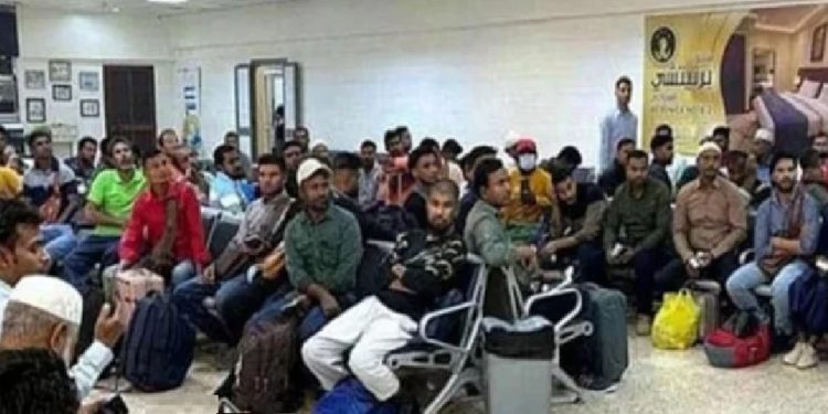 দেশে ফিরেছেন লিবিয়ায় আটকে পড়া ১৫১ বাংলাদেশি