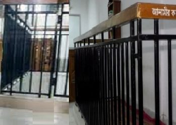 দেশের আদালত থেকে লোহার খাঁচা সরাতে আইনি নোটিশ