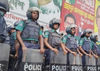 বিএনপির কেন্দ্রীয় কার্যালয়ের মূল ফটকে ঝুলছে তালা, পুলিশের সশস্ত্র অবস্থান