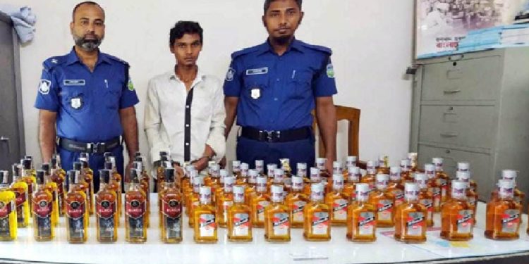 ৬৯ বোতল ভারতীয় মদসহ শেরপুরে যুবক গ্রেপ্তার‌