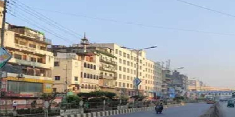 চলছে সারাদেশে বিএনপি-জামায়াতের হরতাল