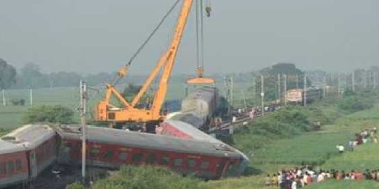 ট্রেন দুর্ঘটনায় ভারতের বিহারে নিহত- ৪