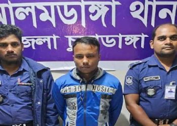 চুয়াডাঙ্গায় ভুয়া পুলিশ আটক