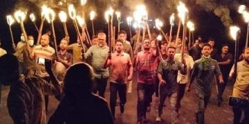 পটুয়াখালীতে আগুন জ্বালিয়ে ছাত্রদলের বিক্ষোভ