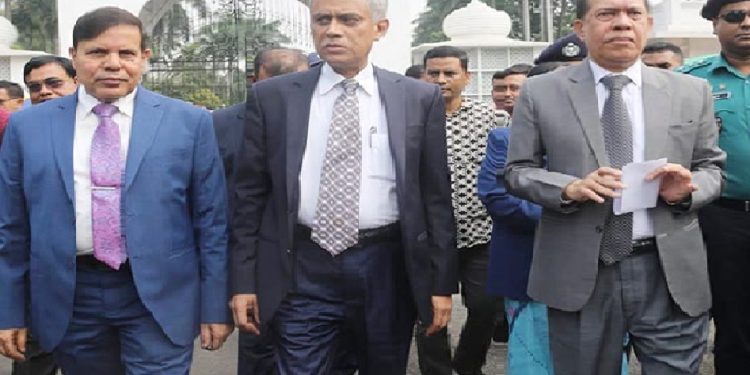 আমরা খুব দ্রুত তফসিল ঘোষণা করবো: সিইসি