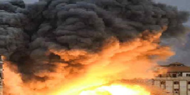 যুদ্ধ বিরতির শুরুর কয়েক ঘণ্টা আগে গাজায় ইসরায়েলি হামলা, হামাসের নৌ কমান্ডার নিহত