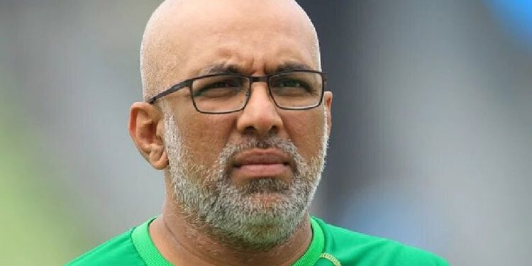 বিশ্বকাপ ব্যর্থতার দায় নিলেন হেড কোন হাথুরুসিংহ